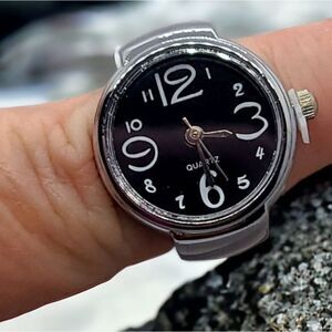 RING WATCH New Black Dial Stretchy Metal Band Silver Analog Quartz